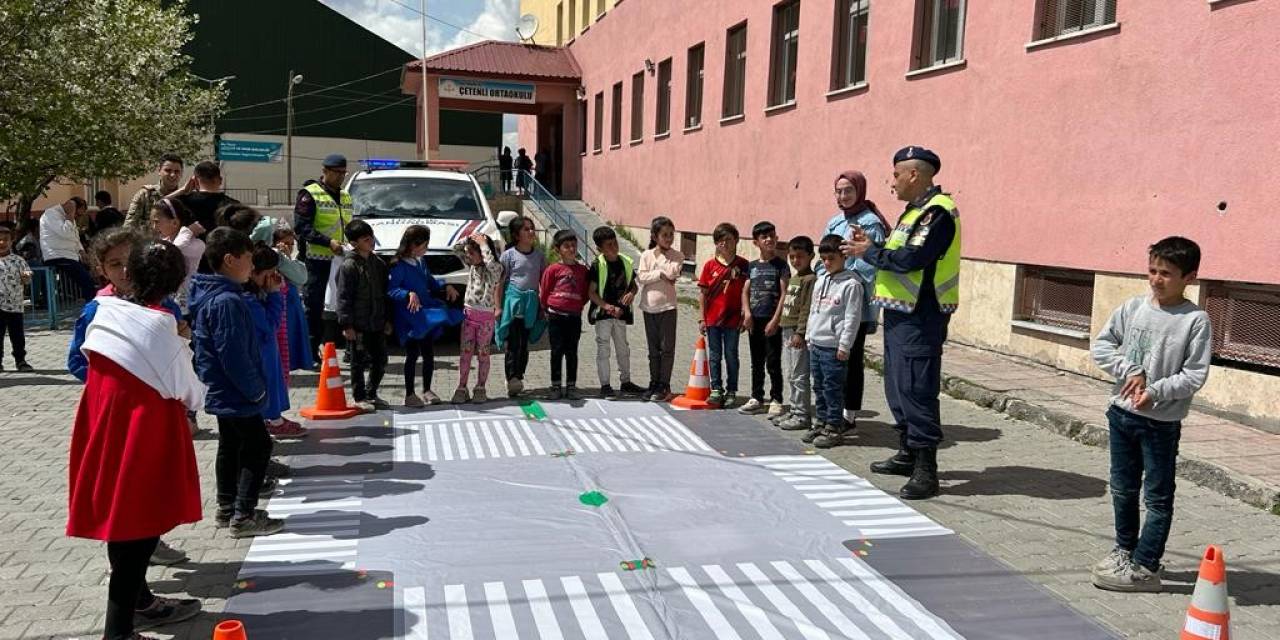 Ağrı’da Trafik Jandarması’ndan Rekor Denetim Ve Eğitim