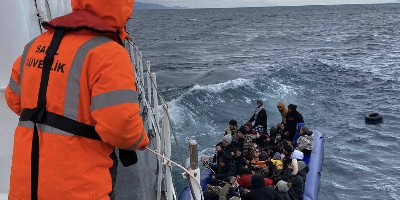 Yunan Unsurlarınca Ölüme Terk Edilen 56 Kaçak Göçmen Kurtarıldı