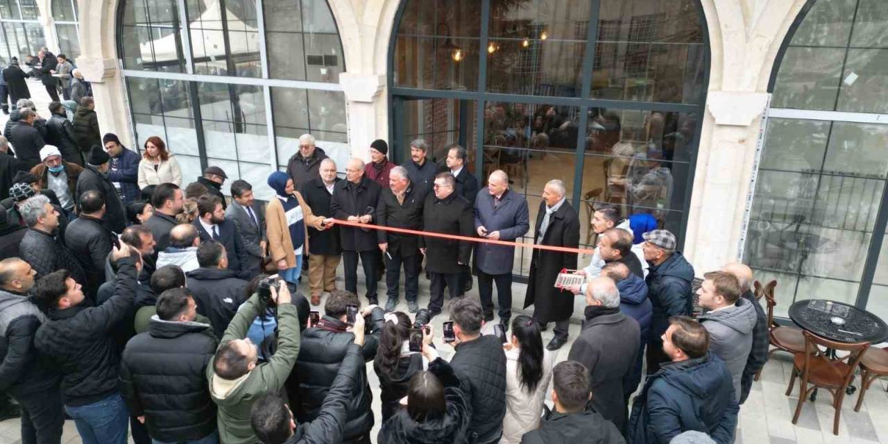 Hem Dinlenecek Hem Kitap Okuyabilecekler