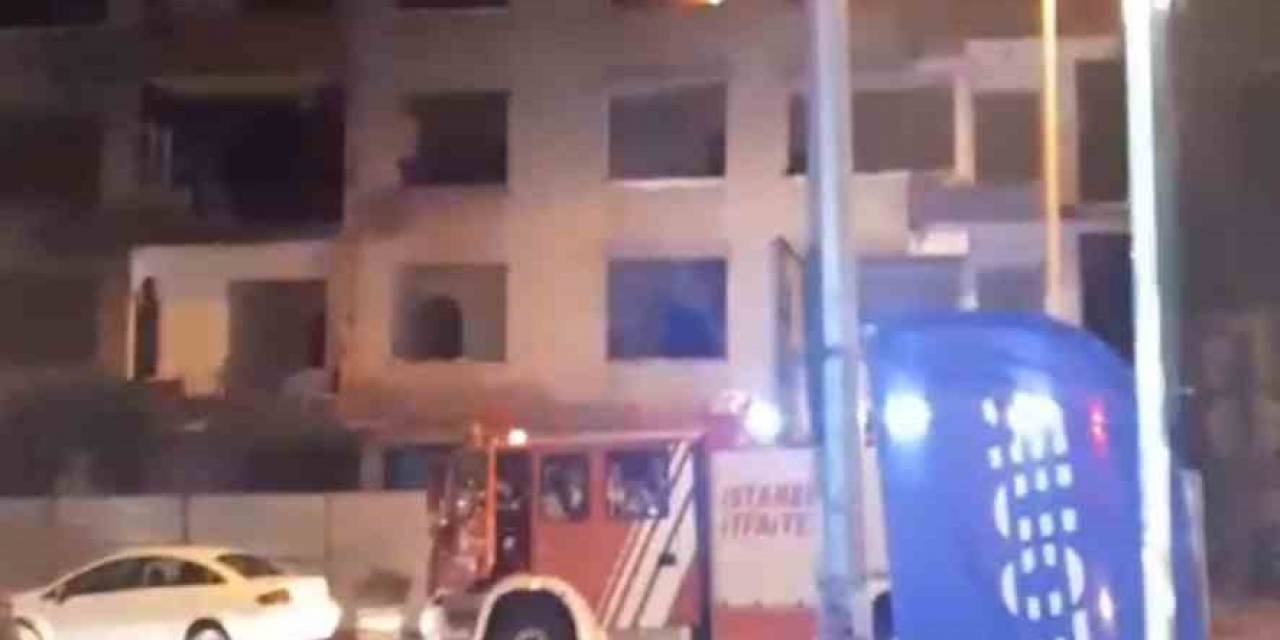 Pendik’te Metruk Binada Yangın