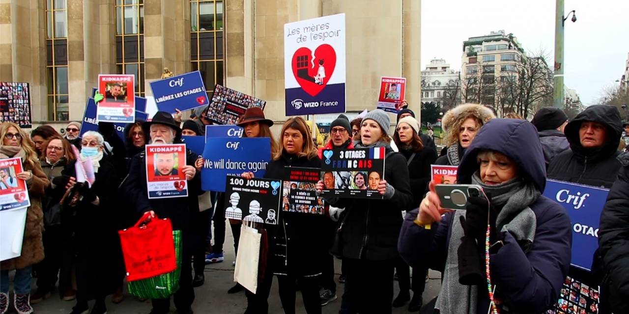 Fransa’da Esir Protestosu: “Esirleri Evlerine Geri Getirin”