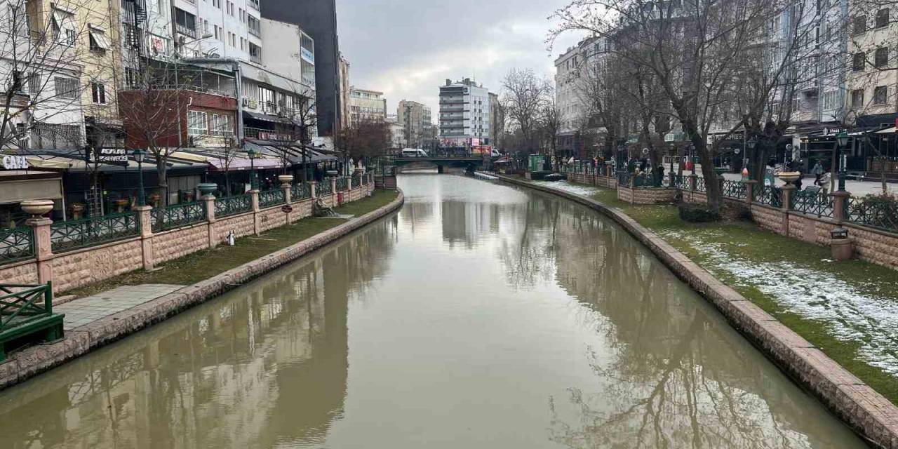 Yağışlar Porsuk Çayı’na Yaradı