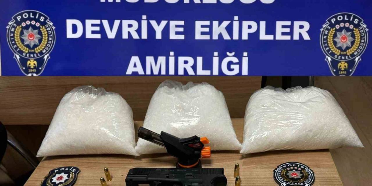 Maltepe’de Korsan Taksiden İndirilen Kadının Üzerinden 3 Kilo Uyuşturucu Çıktı