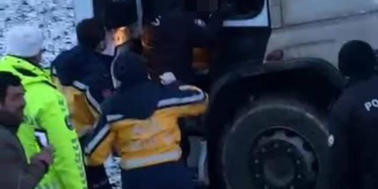 Direksiyon Başında Kalp Krizi Geçiren Tır Şoförü Hayatını Kaybetti