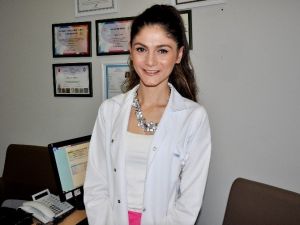 Diyetisyen Sayın: "Bayramda Şerbetli Tatlılardan Uzak Durun"