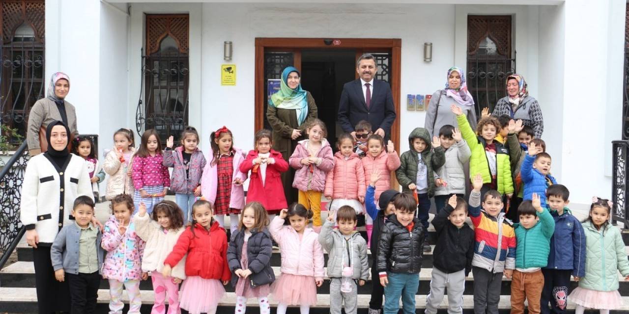 Fethiyeli Minikler Kumbaralarını Filistin İçin Açtı