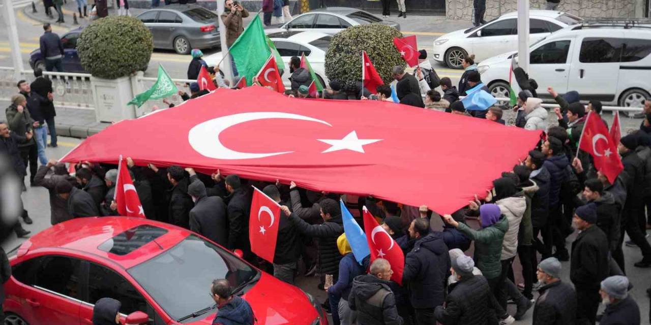 Niğde’de Düzenlenen Yürüyüşte Pkk Ve İsrail Lanetlendi