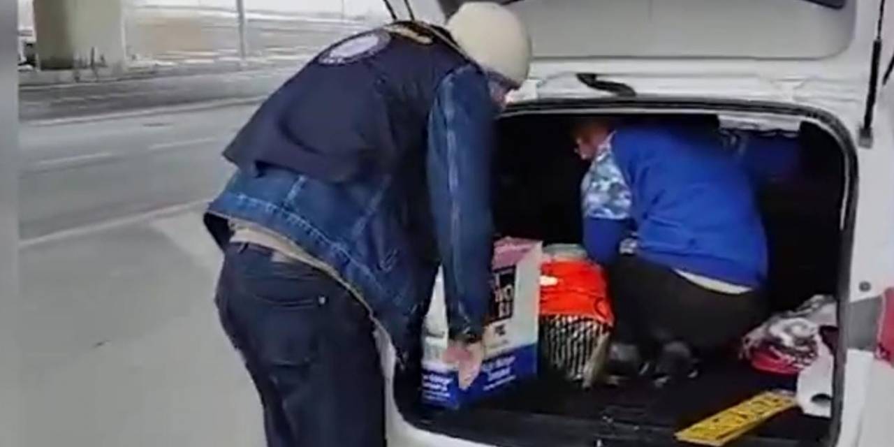 Kaçak Göçmenler Bagajda Yakalandı, 2 Organizatör Gözaltına Alındı