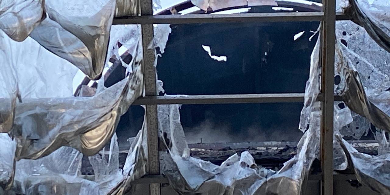 Evinde Çıkan Yangında Son Anda Kendini Dışarı Attı, Gözyaşlarına Boğuldu