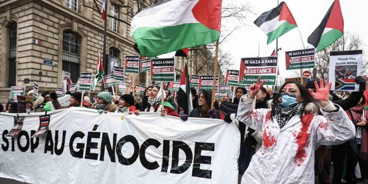 Fransa’da Eksi 3 Derecede Filistin’e Destek Gösterisi
