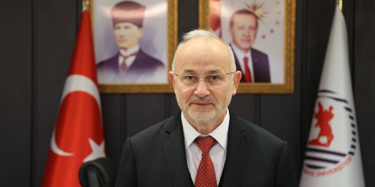 Rektör Ünal: “İnsanlığın Tek Umudu Mehmetçik”
