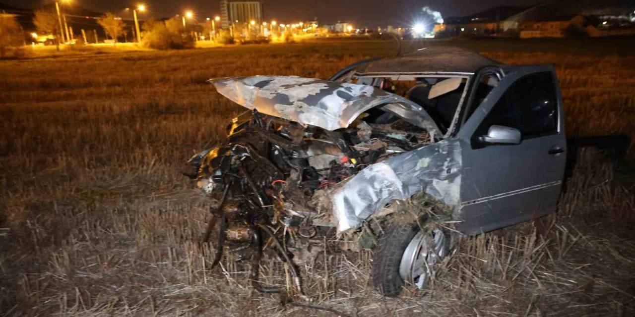 Tarlaya Uçan Araç 120 Metre Sonra Durabildi