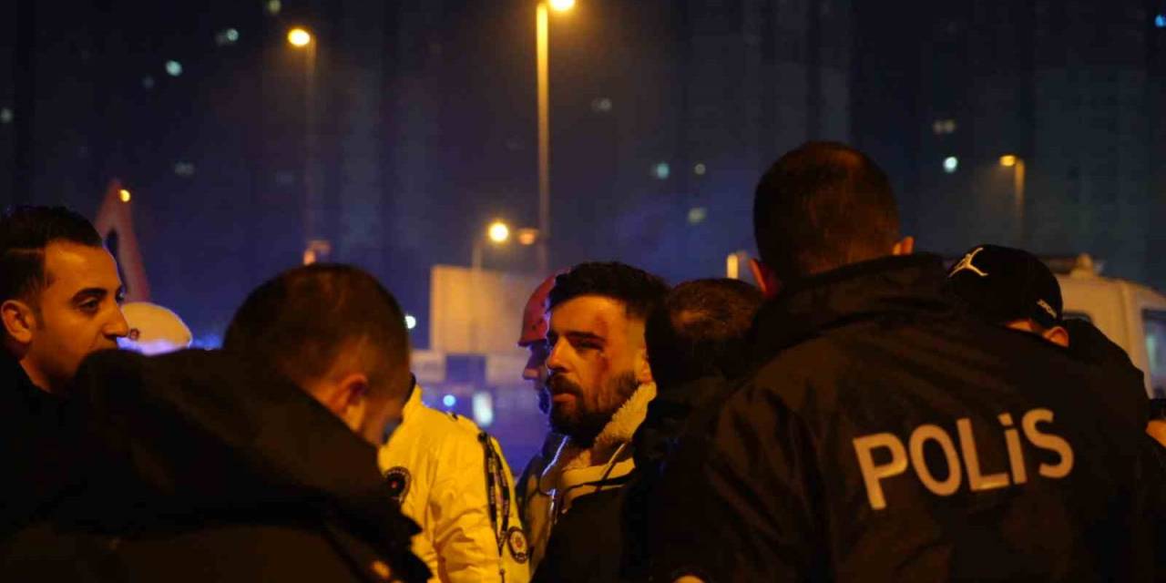 Zeytinburnu E-5 Karayolu’nda Feci Kaza: 1’i Ağır 4 Yaralı