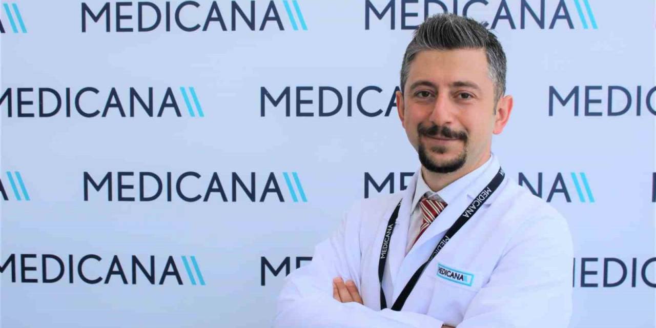 Karlı Ve Buzlu Yolda Yürümenin Püf Noktaları