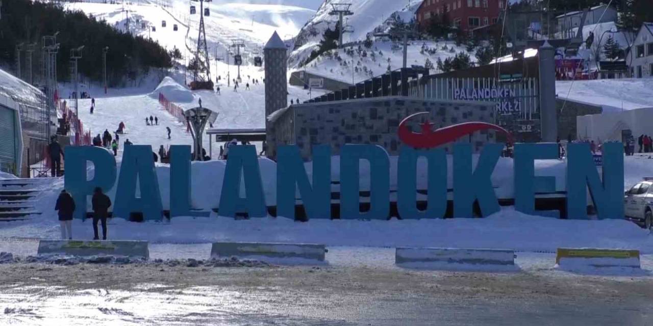 Palandöken Kayak Merkezi’nde Hafta Sonu Yoğunluğu