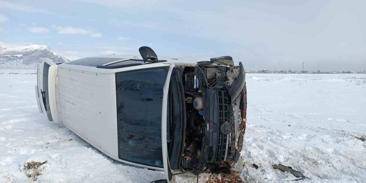 Ağrı’da Buzlanma Kazayı Getirdi