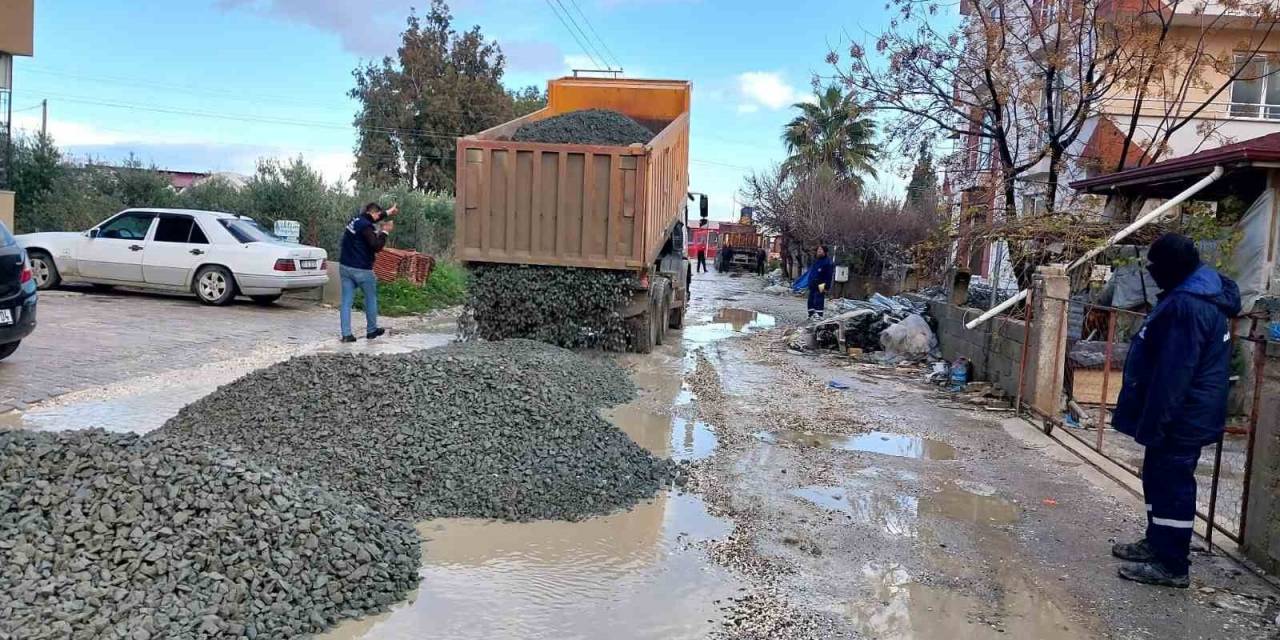 Hatay Büyükşehir Belediyesi Ekipleri, Yaşanan 125 Su Taşkını Vakasına Müdahale Etti