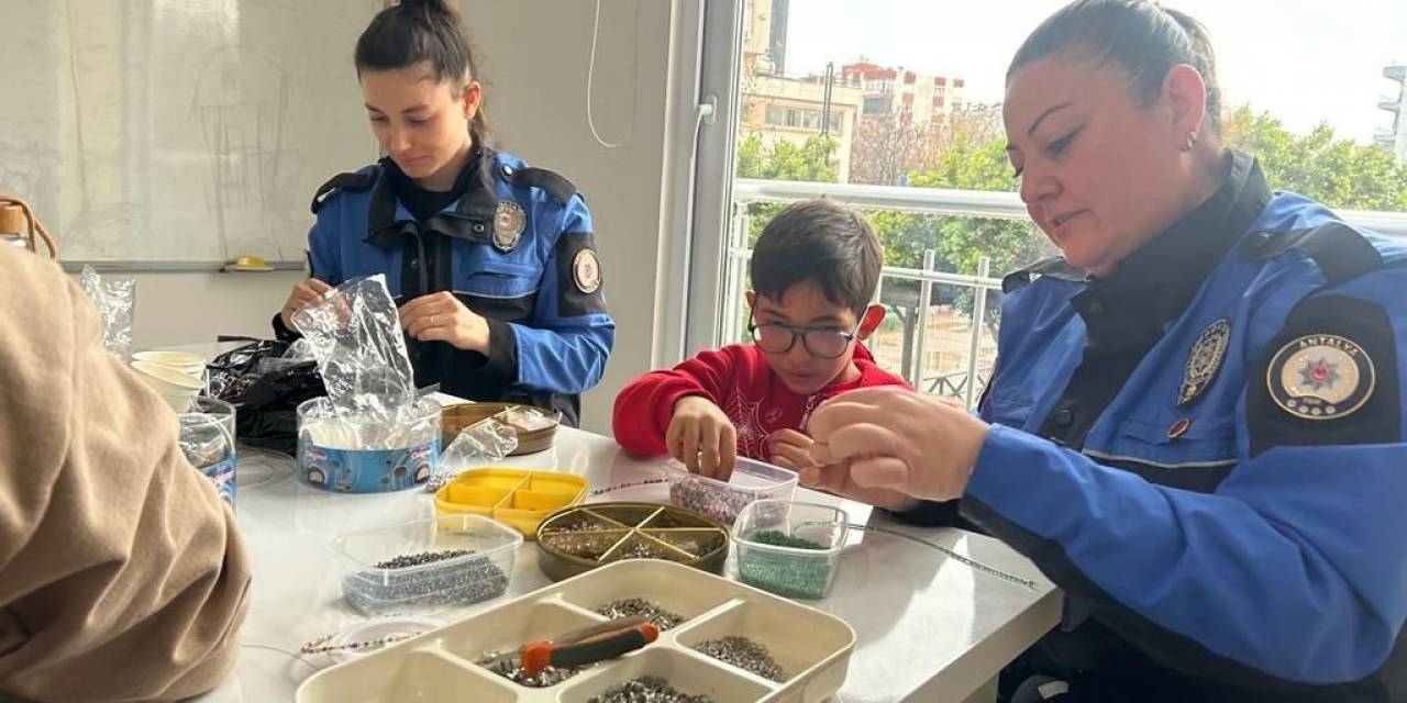 Beyaz Baston Görme Engelliler Haftası Kutlandı