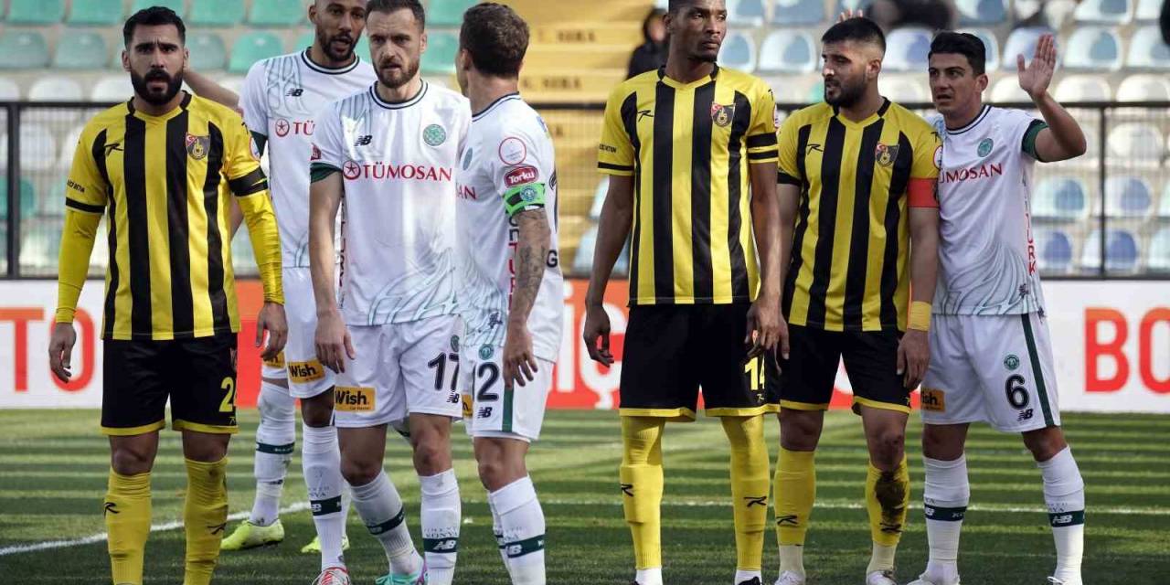 Trendyol Süper Lig: İstanbulspor: 0 - Konyaspor: 0 (İlk Yarı)