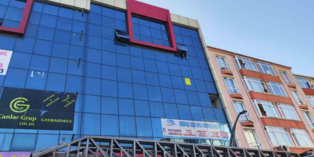 Evlenme Vaadiyle Dolandırılan Adam İntihara Kalkıştı