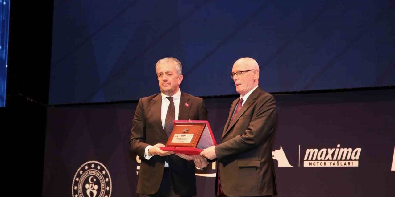 Tosfed’ten Başkan Kurt’a Ödül