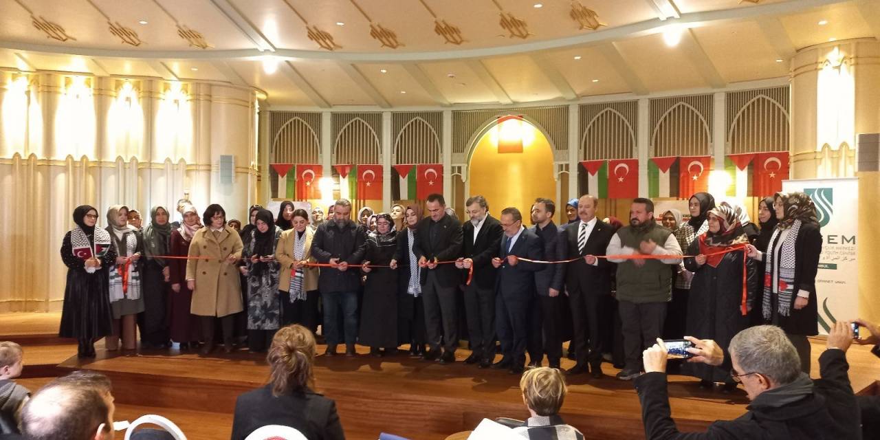 Taksim Camii Kültür Sanat Merkezi’nde Anlamlı Sergi