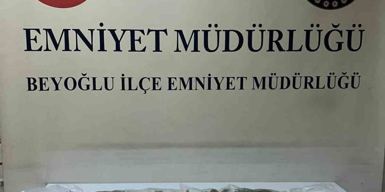 Polisten Kaçan Uyuşturucu Satıcı Kovalama Sonunda Yakalandı