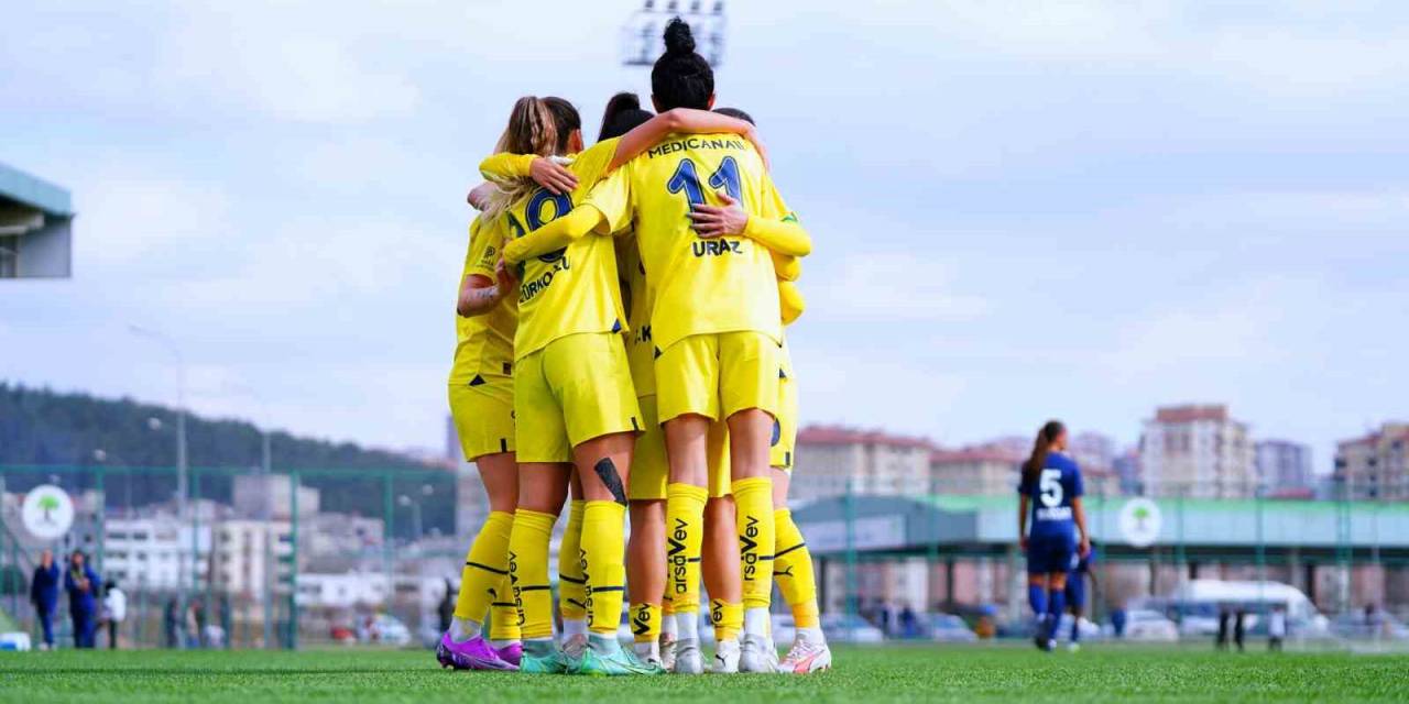 Kadın Futbol Süper Ligi: Dg Gaziantep Asya Spor: 1 - Fenerbahçe: 4