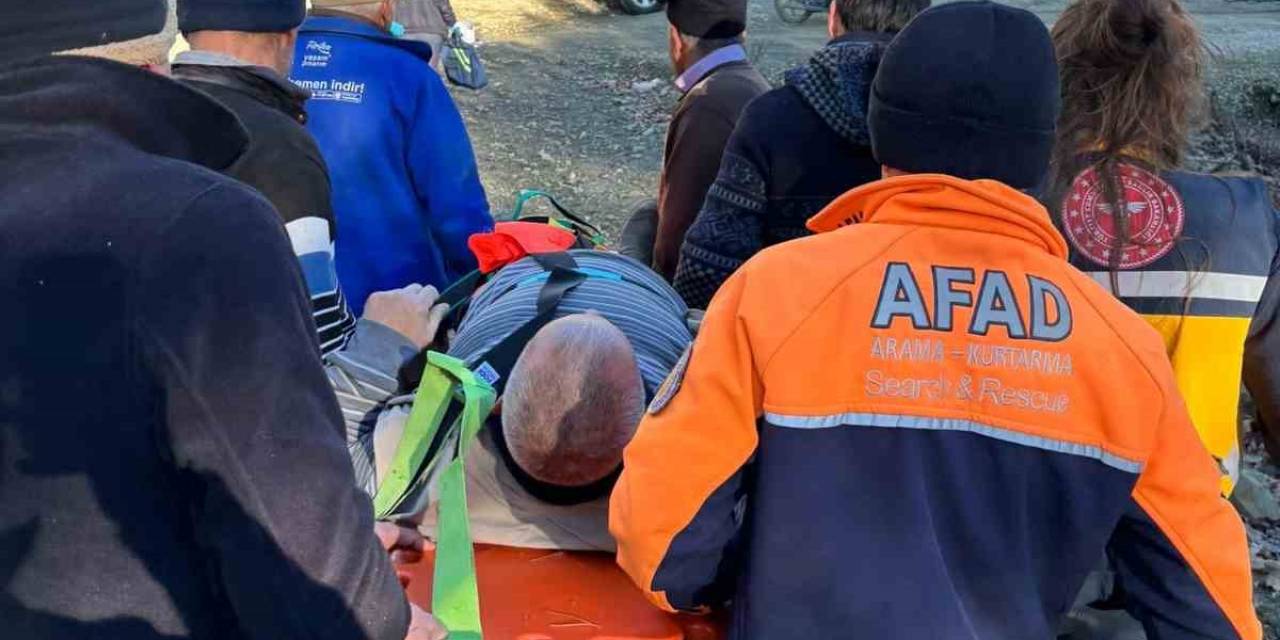 Doğa Gezintisinde Düşerek Ayağı Kırılan Adamı Afad Kurtardı