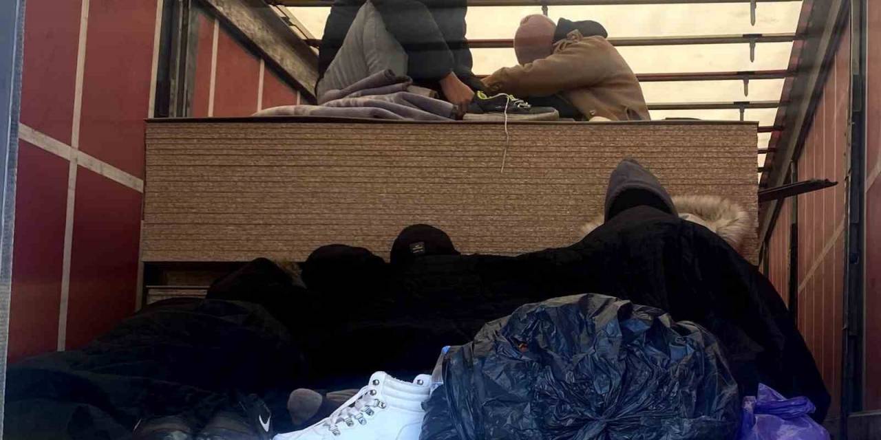 Bursa’da Tır Dorsesinde 9 Kaçak Göçmen Yakalandı
