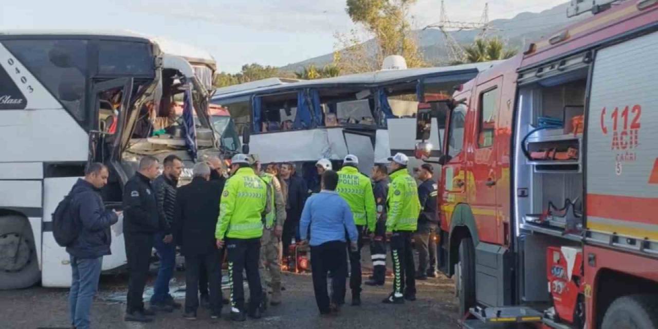 İşçi Servisleri Çarpıştı: 6 Yaralı