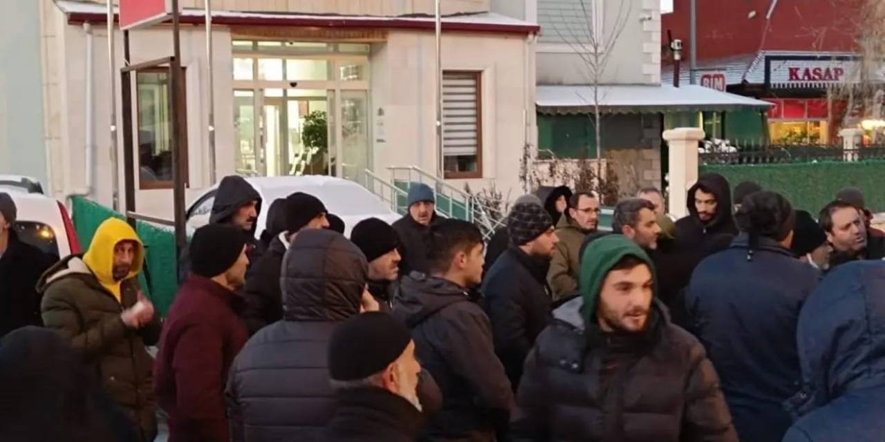 Bayburt’ta Vatandaşlar Umreye Uğurlandı