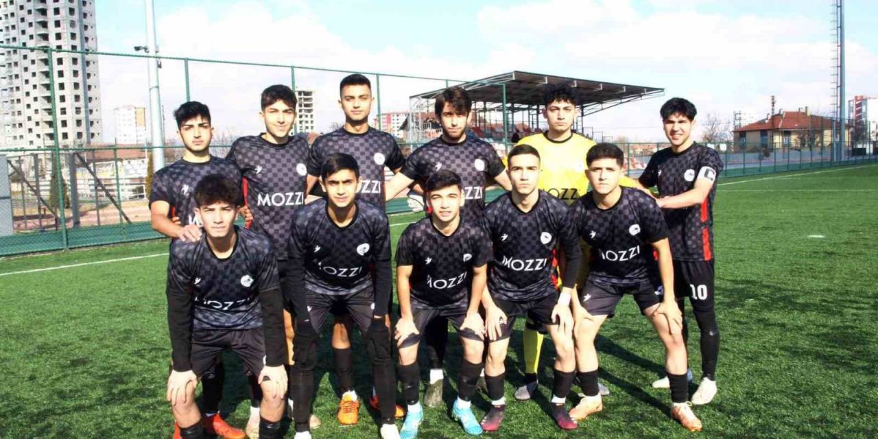 Kayseri Süper U18 Ligi: Kocasinan Şimşekspor: 4 - Hacılar Erciyesspor:1