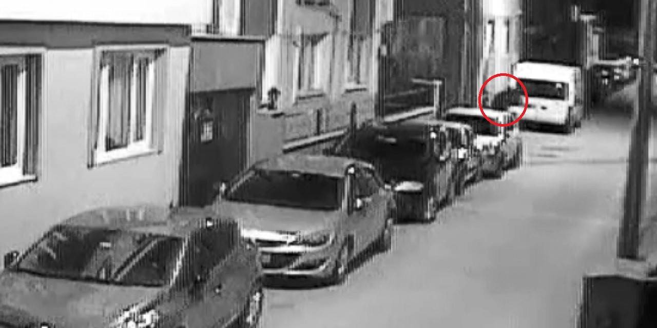 Bursa’da Evi Kundaklayan Şüpheli Güvenlik Kamerasına Yansıdı