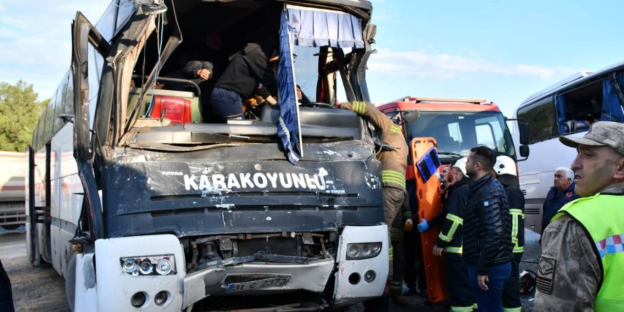 İşçi Servislerinin Çarpıştığı Kazada Yaralı Sayısı 11 Oldu