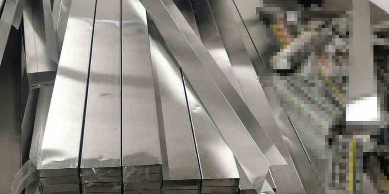 Kaçakçılar Sigaraları Metal Profile Sıkıştırdı