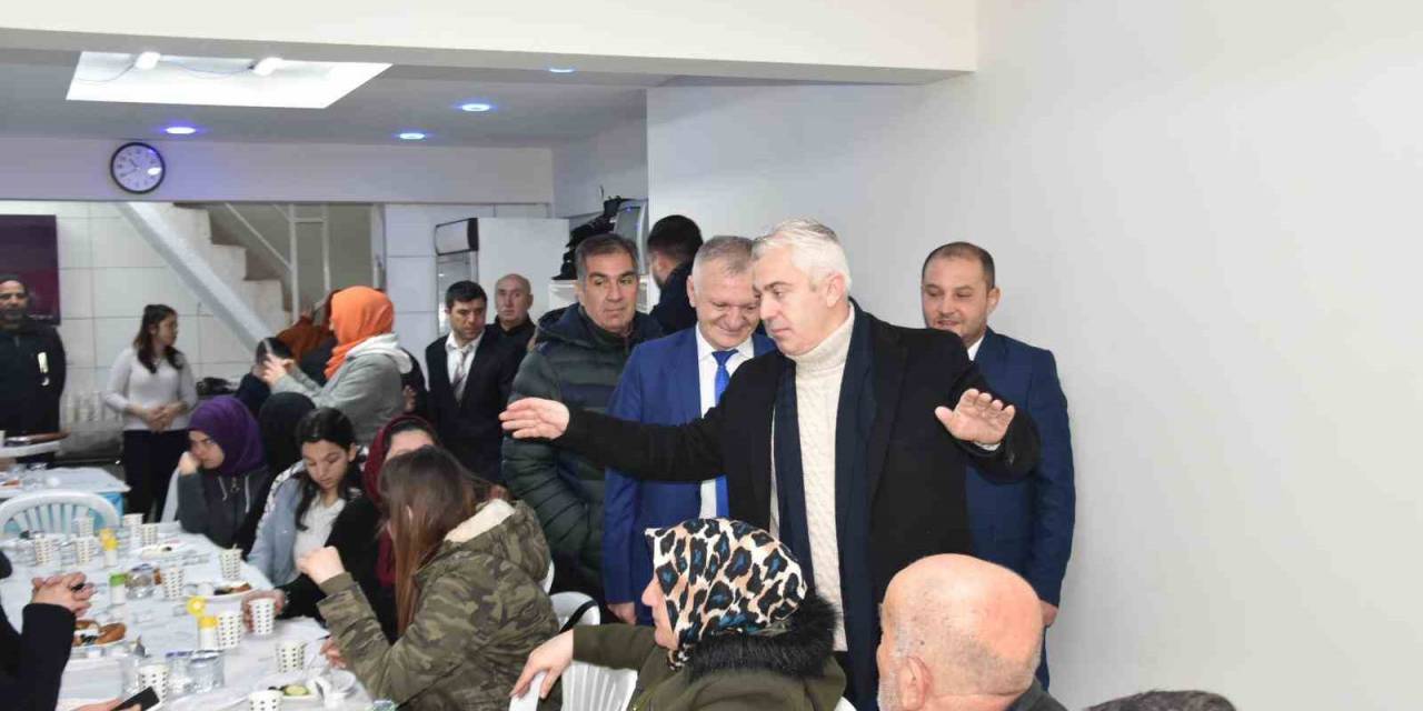 Ak Parti Görme Engellileri Yalnız Bırakmadı