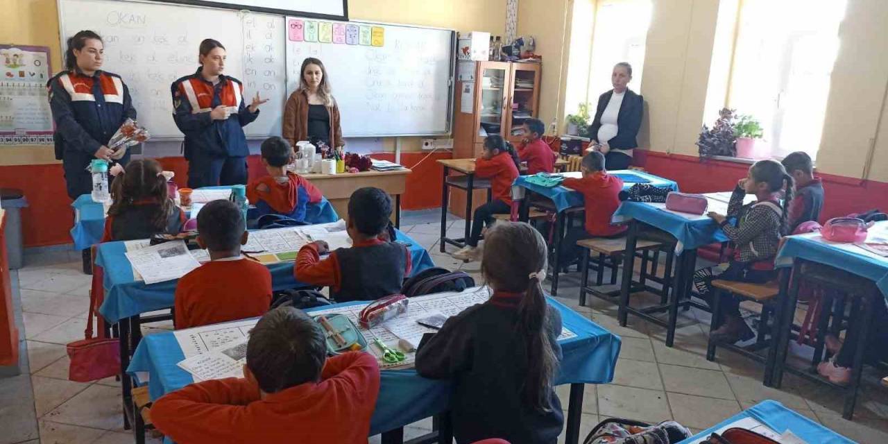 Uzunköprü’de Çocuklara Vatan Sevgisi Aşılandı