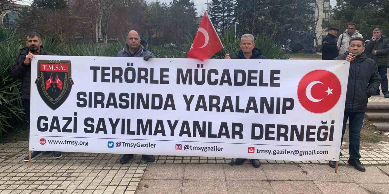 Tügşav’dan "Dem Parti Kapatılsın" Eylemi