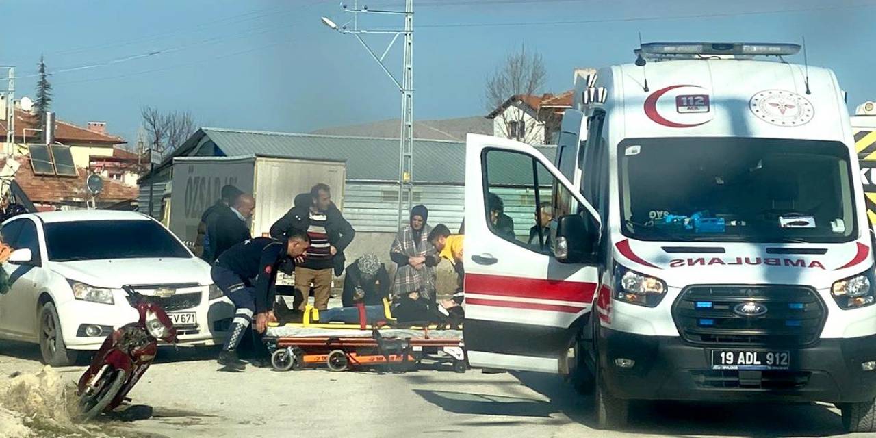 Elektrikli Bisiklet Park Halindeki Otomobile Çarptı