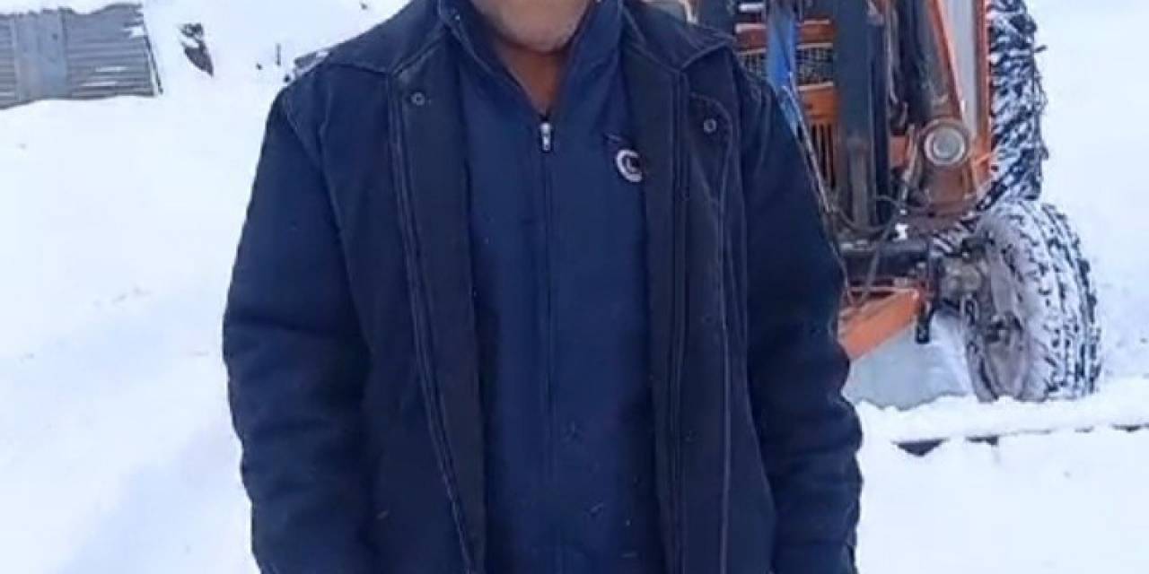 14 Yıldır Mahallesinin Yollarını Kendi İmkanlarıyla Açıyor