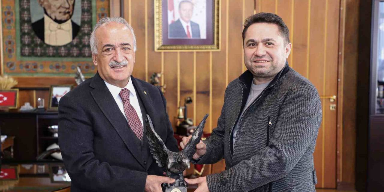 Çomaklı, “Üniversiteler Arasında İş Birliği Geliştirilmeli”