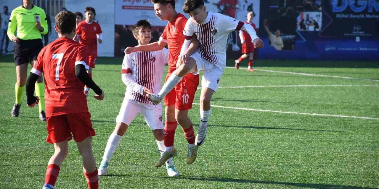 Ali Hikmet Paşa Kompleksi Birçok Şehrin Hayali