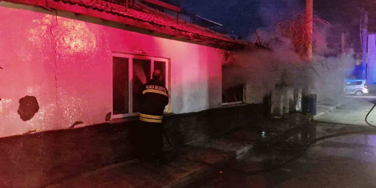 Isınmak İçin Yakılan Katalitik Soba Yangına Sebep Oldu
