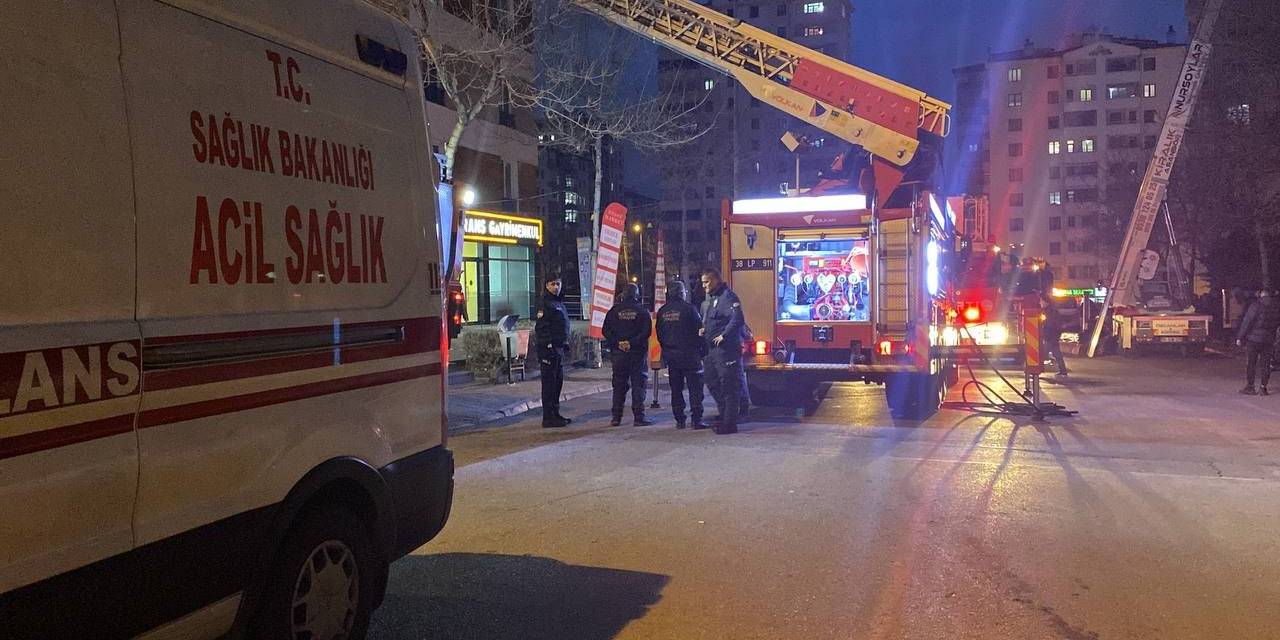 Kayseri’de Ev Yangını: 7 Kişi Dumandan Etkilendi