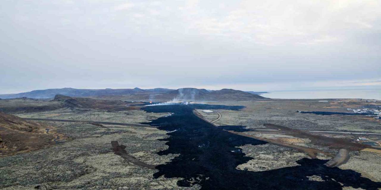 İzlanda’da Kasabaya Ulaşan Lavlar Havadan Görüntülendi