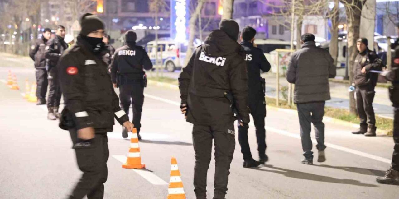 Aksaray’da Yakalanan 35 Aranan Şahıstan 10’u Tutuklandı