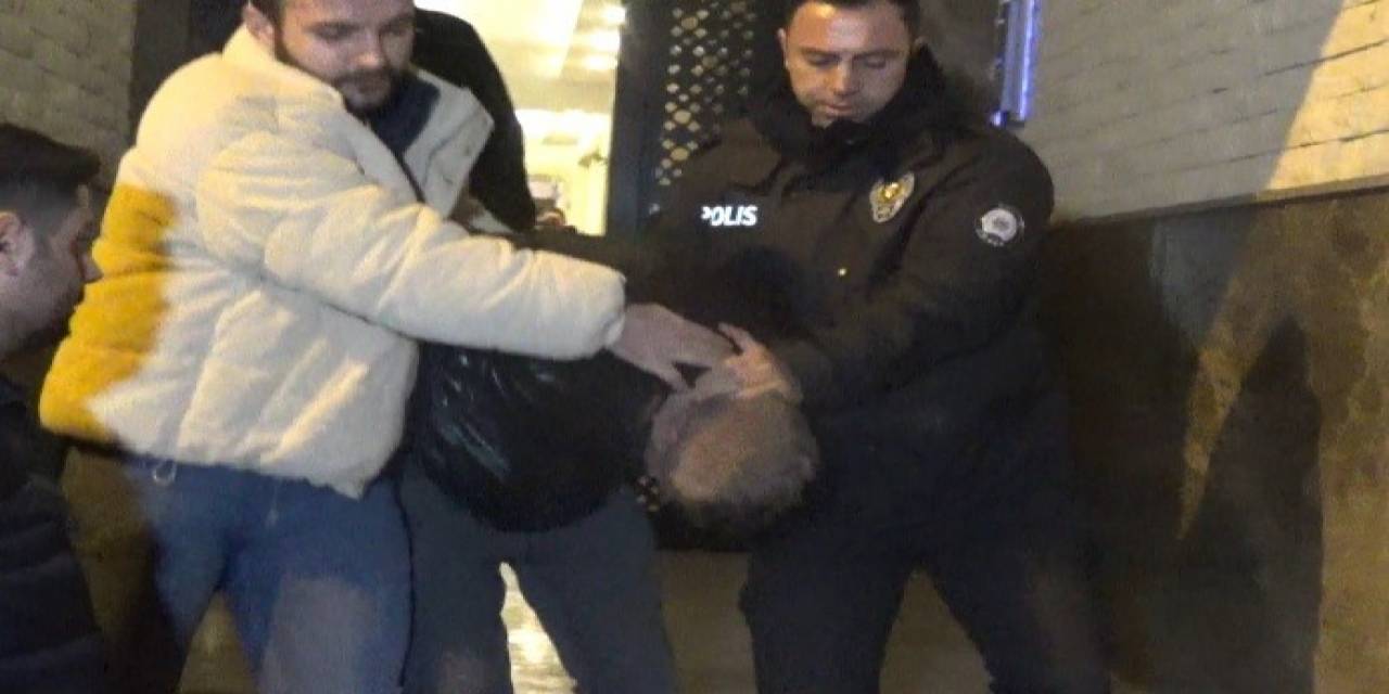 İzmir’de Sokaktan Kedileri Toplayıp, Evinde Öldürdükten Sonra Bahçeye Atan Cani Yakalandı