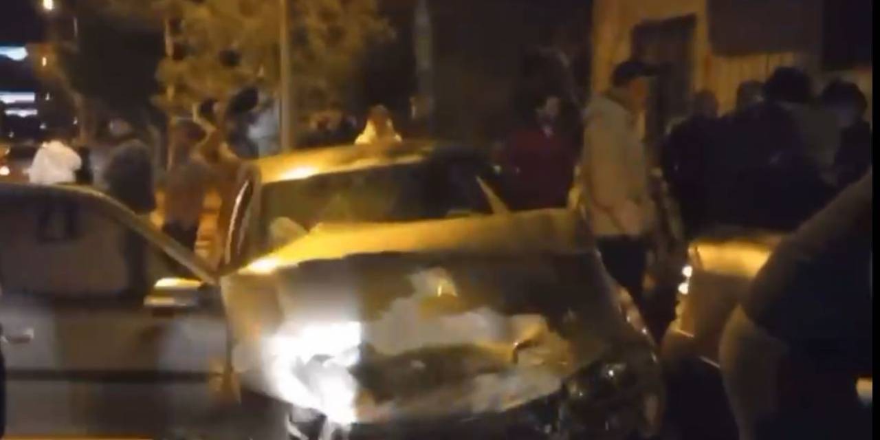 Uşak’ta 2 Otomobil Çarpıştı: 8 Kişi Yaralandı