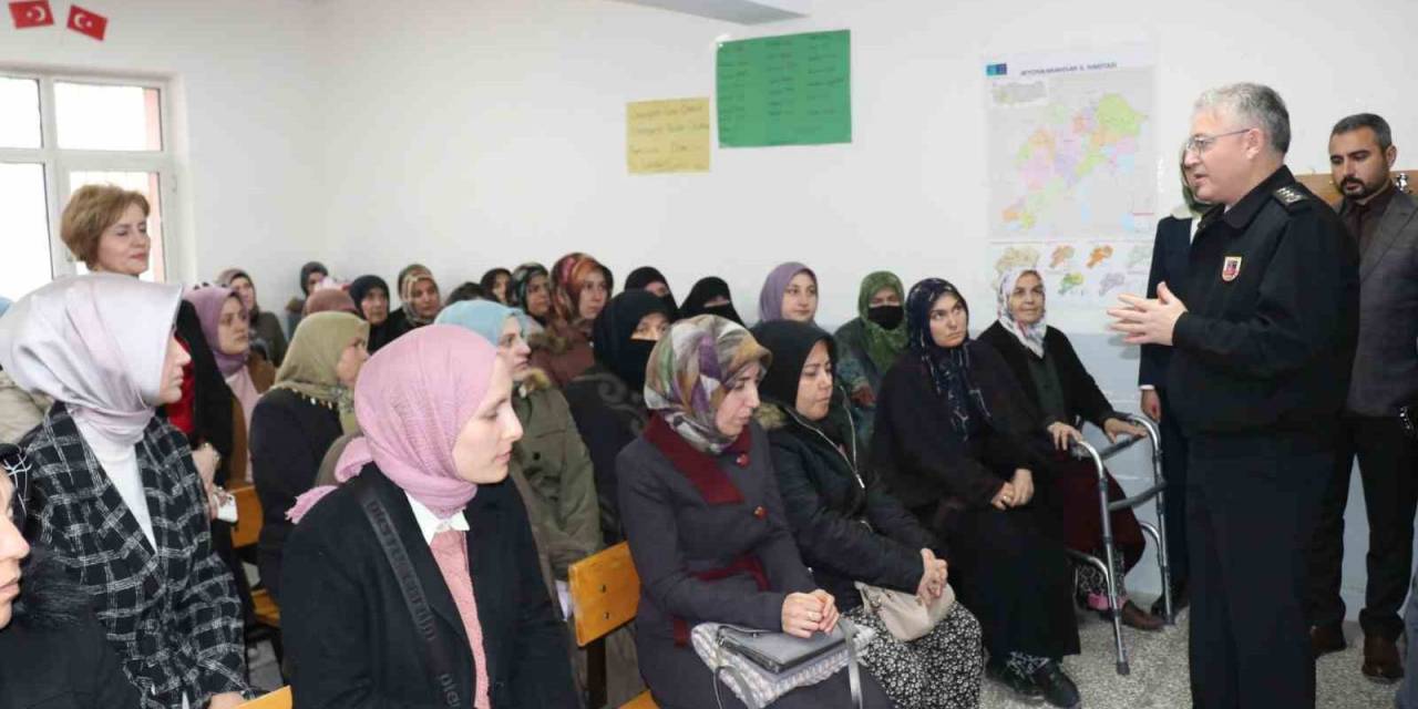 Afyonkarahisar’da “En İyi Narkotik Polisi Anne” Eğitimi